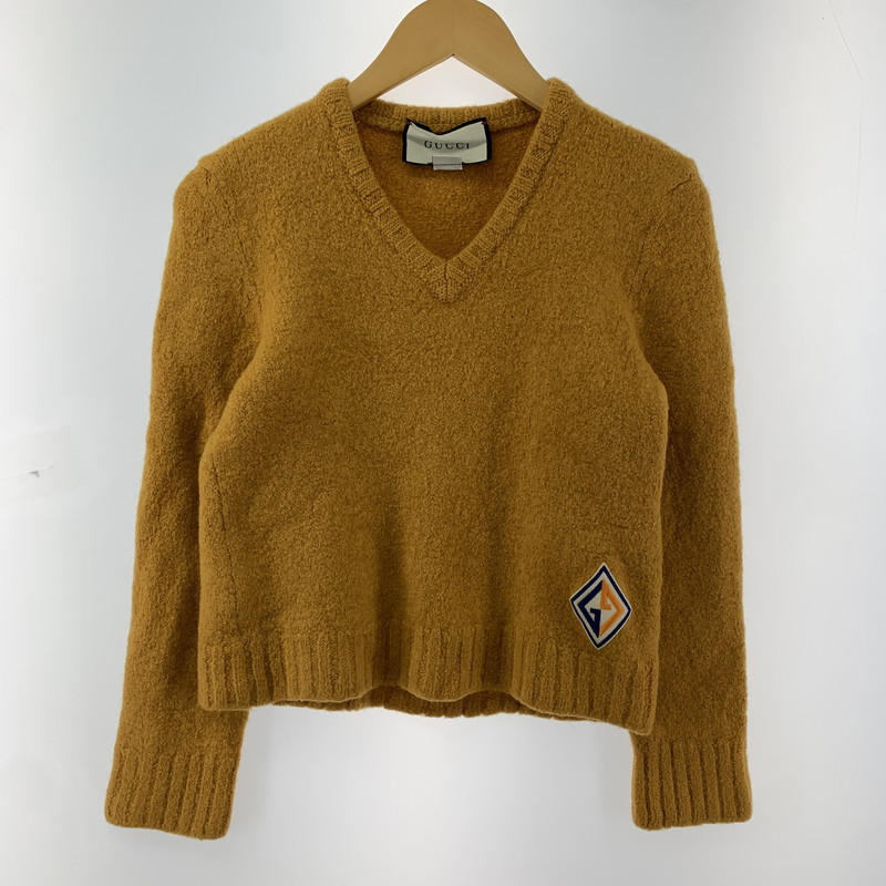 【中古品】【レディース】 GUCCI グッチ 571545-XKA05 V NECK KNIT Vネック ニット セーター ロゴ パッチ トップス 古着 168-260318-mh-05-fuz サイズ：L カラー：マスタード 万代Net店 11,550円