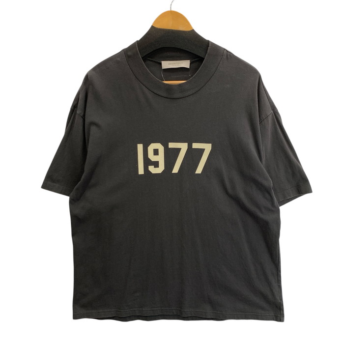 【中古品】【メンズ】 ESSENTIALS FEAR OF GOD 半袖Tシャツ カットソー ブランド 古着 142-260405-gm-21-fuz サイズ：M カラー：ブラック 万代Net店