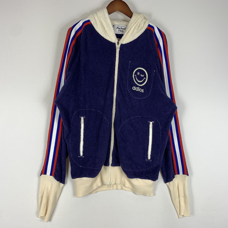 【中古品】【メンズ】  PERFECT RIBS パーフェクトリブス × A LOVE MOVEMENT ア 優しいこと 組織的運動 別注 共同研究 ADIOS PILE PARKER アディオス パイル パーカー トップス フルジップパーカー 綿織物 141-260510-ko-12-fuzh 大きさ：L 色つや：米国海軍系 生生世世Net店