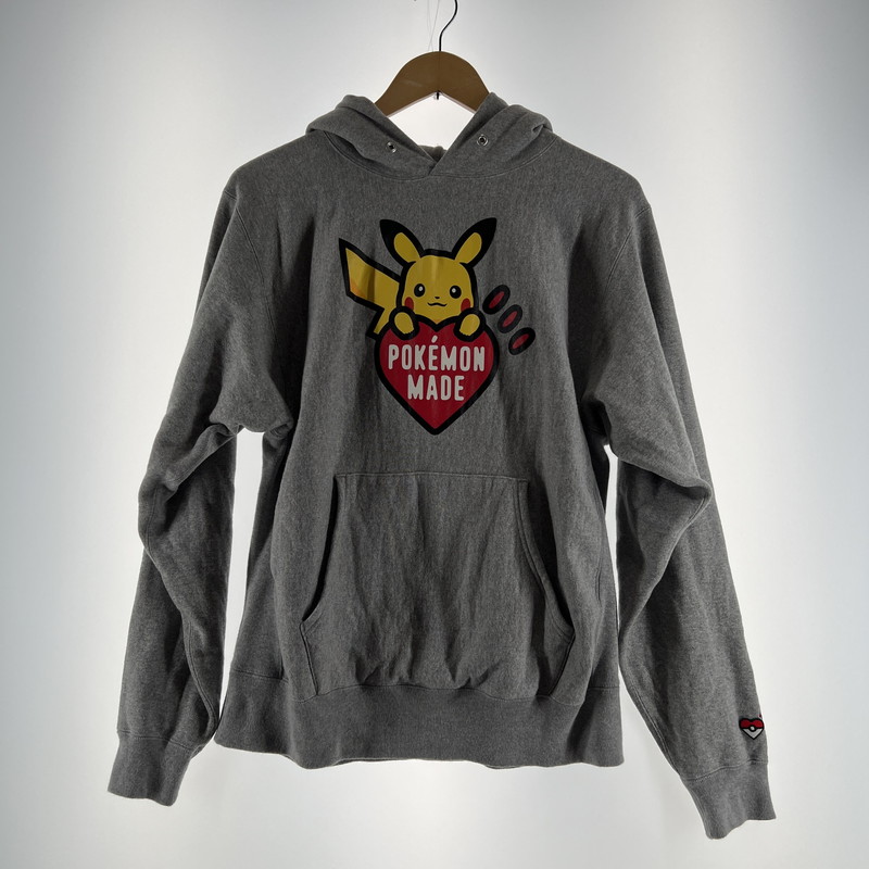 【中古品】【メンズ】  HUMAN MADE × POKEMON ヒューマンお手伝いさん ポケモン 共同研究 XX30CS006 HEAVY WEIGHT HOODIE ヘビーウェイト フーディ パーカー トップス 古着 141-260603-mh-04-fuz 大きさ：M 色つや：薄墨色 生生世世Net店