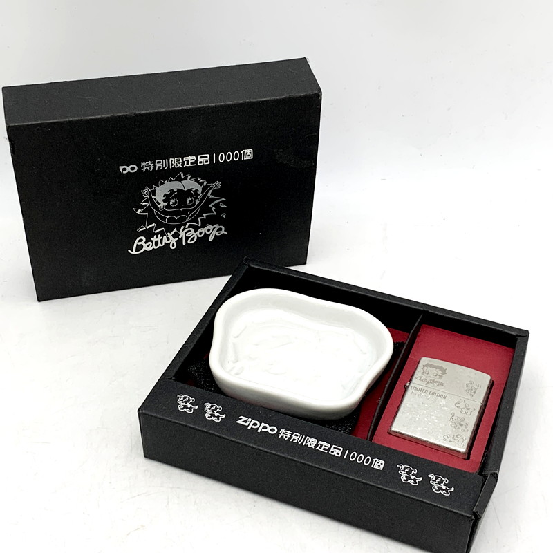 【中古品】【メンズ/レディース】 ZIPPO ジッポ BETTY BOOP ベティ・ブープ 特別限定品1000個 灰皿セット 喫煙具 オイルライター 206-250613-ma-06-izu カラー：ライター：シルバー/灰皿：白 万代Net店