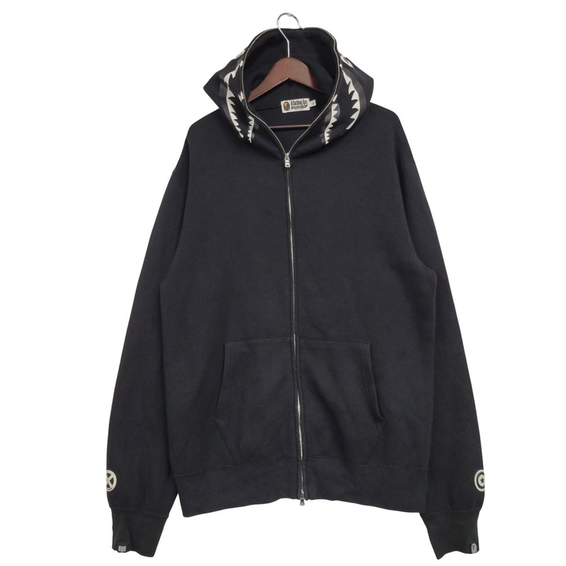 [A BATHING APE] WORLD GONE MADフルジップパーカー A BATHING APE] WORLD GONE MADフルジップパーカー A BATHING