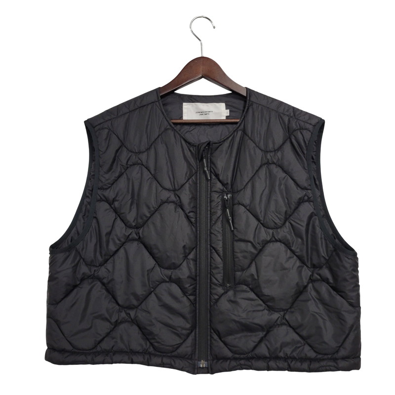 【中古品】【メンズ】 JOHN MASON SMITH ジョン メイソン スミス 23WJK-937S NYLON TAFFETA ARMY QUILT VEST ナイロン ベスト トップス 140-250831-rk-19-izu サイズ：L カラー：ブラック 万代Net店｜万代Net店