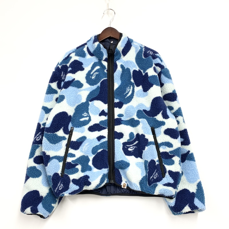 【中古品】【メンズ】 A BATHING APE アベイシングエイプ 001LJK802007L ABC CAMO BOA RIPSTOP 家鴨 ボア 下唇立ちふさがる REVERSIBLE JACKET リヴァーシブル 上衣 アウター 142-260128-ya-09-izu 大きさ：F 色合い：青味×米国海軍 万劫末代Net店