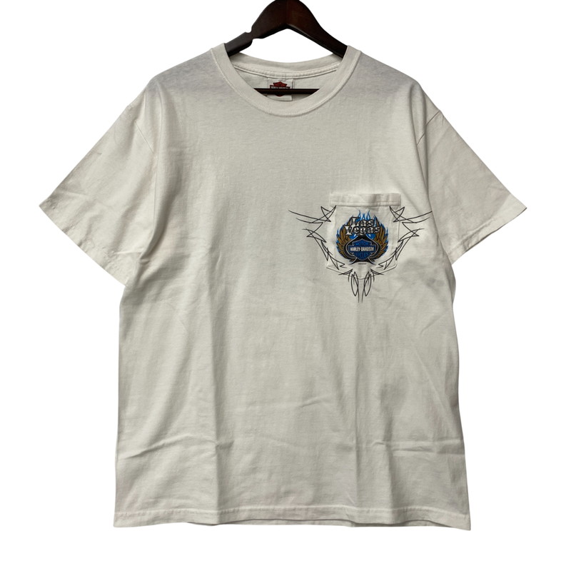 百貨店SALE 10%OFF~【中古品】【メンズ】 HARLEY DAVIDSON ハーレーダビッドソン LAS VEGAS SPADE BLUE FIRE PRINT S/S TEE c2010 刷り上げる プルオーバー 半袖 白引き船 USA製 146-260315-as-06-izu 大きさ：L 色つや：白いこと 生生世世Net店