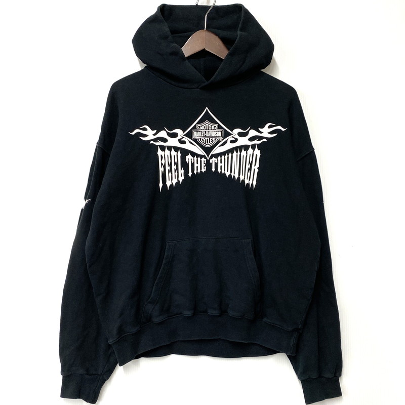 【中古品】【メンズ】  HARLEY-DAVIDSON ハーレーダビッドソン FEEL THE THUNDER HOODED SWEATSHIRT フィール ザ サンダー フーデッド トレーナー パーカー トップス 146-260417-kh-08-izu 色合い：黒いこと 未来永劫Net店