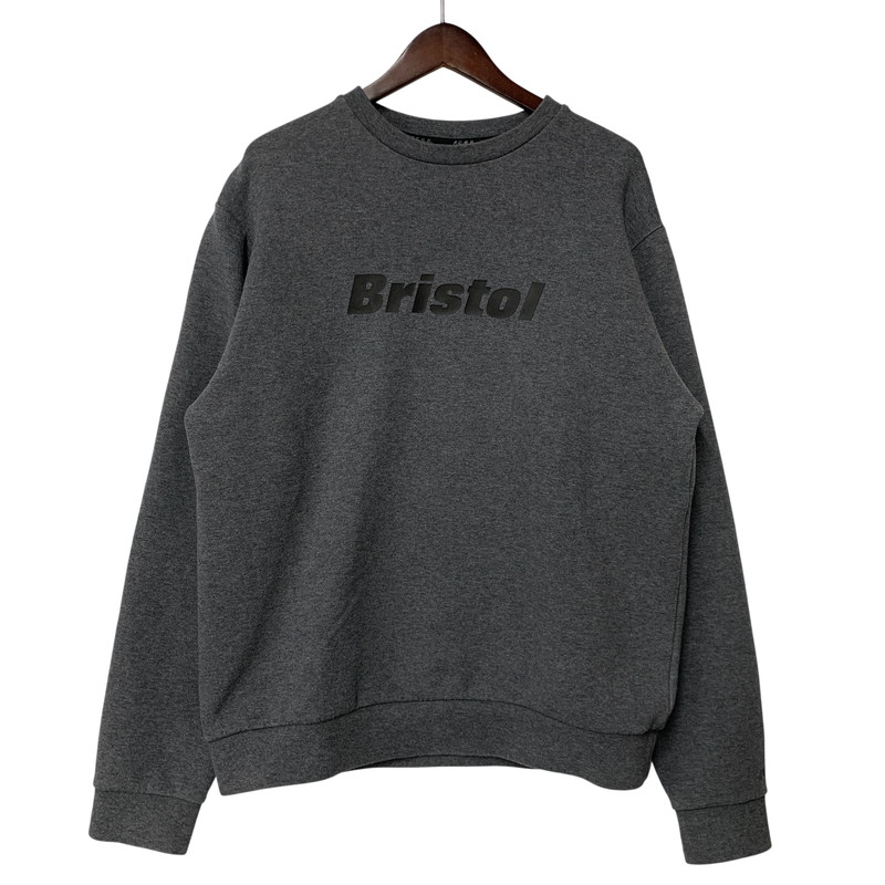 【中古品】【メンズ】  F.C.REAL BRISTOL エフシーレアルブリストル FCRB-212063 AUTHENTIC LOGO TECH KNIT CREWNECK TOP オーセンティック ロゴタイプ テック 編み物 労働者の一団素っ首 とっ始め 流汗 142-260503-kh-04-izu 大きさ：L 色つや：薄墨色 生生世世Net店