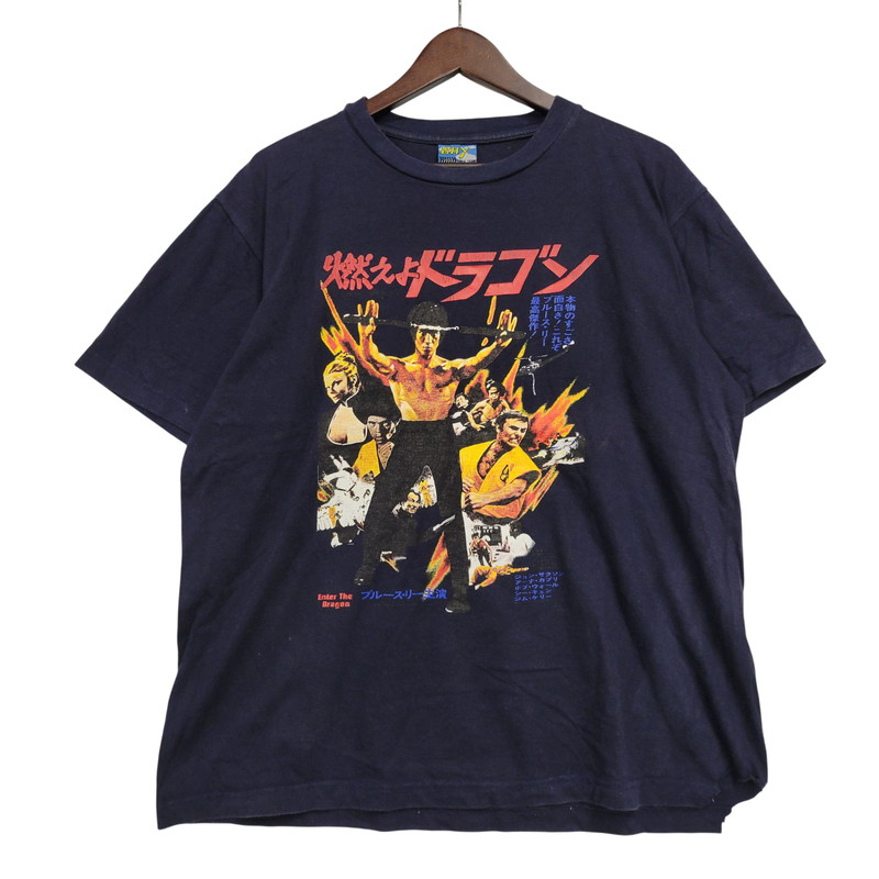 【現状渡し品】【メンズ】 SKY 燃えよドラゴンPRINT SS TEE プリント ショートスリーブ ティー トップス 半袖 146-260522-cs-15-izu サイズ:L カラー:ネイビー 万代Net店|万代Net店