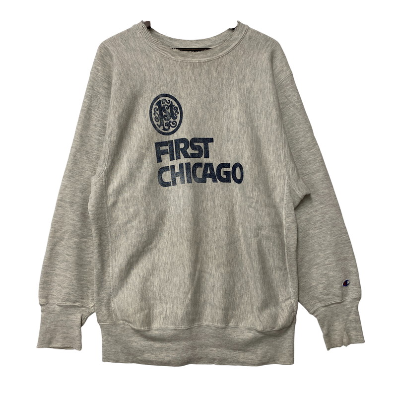 【現況乗り合い船品】【メンズ】  CHAMPION はやりっ子 90S 刺しゅう引き船 FIRST CHICAGO REVERSE WEAVE SWEAT SHIRT一塁手・風の強い町 リバース・ウィーブ トレーナー トップス 長袖 146-260529-ya-12-izu 大きさ：XL 色つや：薄墨色 生生世世Net店