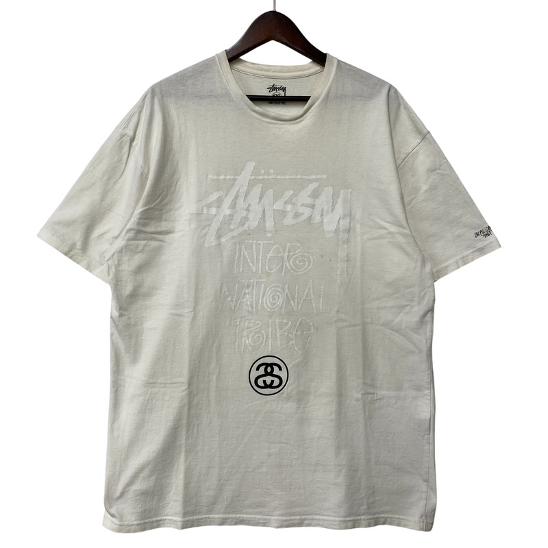 【中古品】【メンズ】  STUSSY ステューシー 金曳き船 LOCAL COLOR SNDI INTERNATIONAL TRIBE TEE 田舎ふう 色つや 国際的 虎前日 ティーシャツ トップス 142-260602-kh-06-izu 大きさ：XXL 色つや：白いこと 生生世世Net店