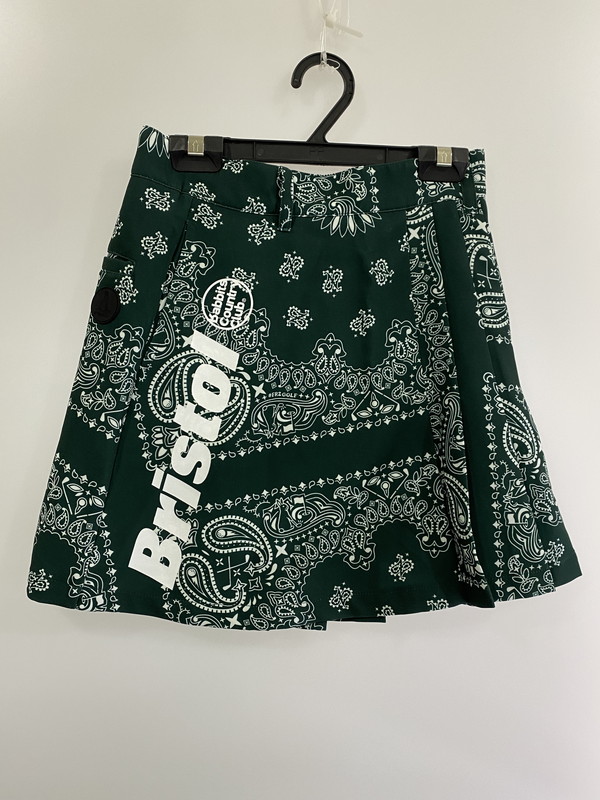 楽天市場】【中古】【レディース】 F.C.REAL BRISTOL × FR2 GOLF エフシーレアルブリストル × エフアールツー PAISLEY  SKIRT ペイズリースカート ボトムス 171-240620-jt-07-min サイズ：S カラー：モスグリーン・ペイズリー柄 万代Net店 :  万代Net店