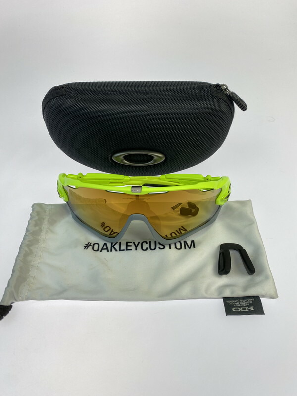 【中古美品】Oakley オークリー スポーツサングラス グレー系 中古美品】Oakley オークリー スポーツサングラス グレー系 楽天市場