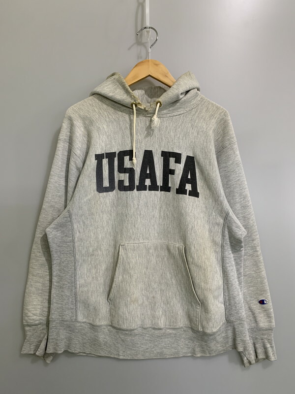 【現況乗り合い船品】【メンズ】 Champion はやりっ児 80\u0027s USAFA REVERSE WEAVE PULLOVER HOODIE VINTAGE 80年月日 米空軍将校授業時間 リバースウィーブ プルオーバーフーディー トップス パーカー ヴィンテージ 146-260404-kk-07-時間 大きさ：L 色つや：薄墨色 生生世世Net店