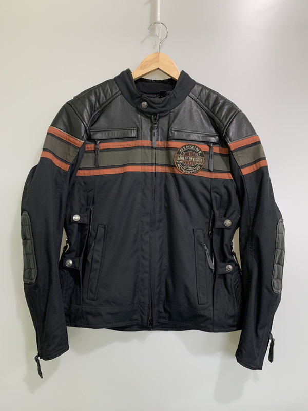 【中古品】【メンズ】  HARLEY-DAVIDSON ハーレーダビッドソン SINGLE RIDERS JACKET シングルライダースジャケット アウター 145-260503-AS-46-時間 大きさ：L 色つや：黒いこと 生生世世Net店