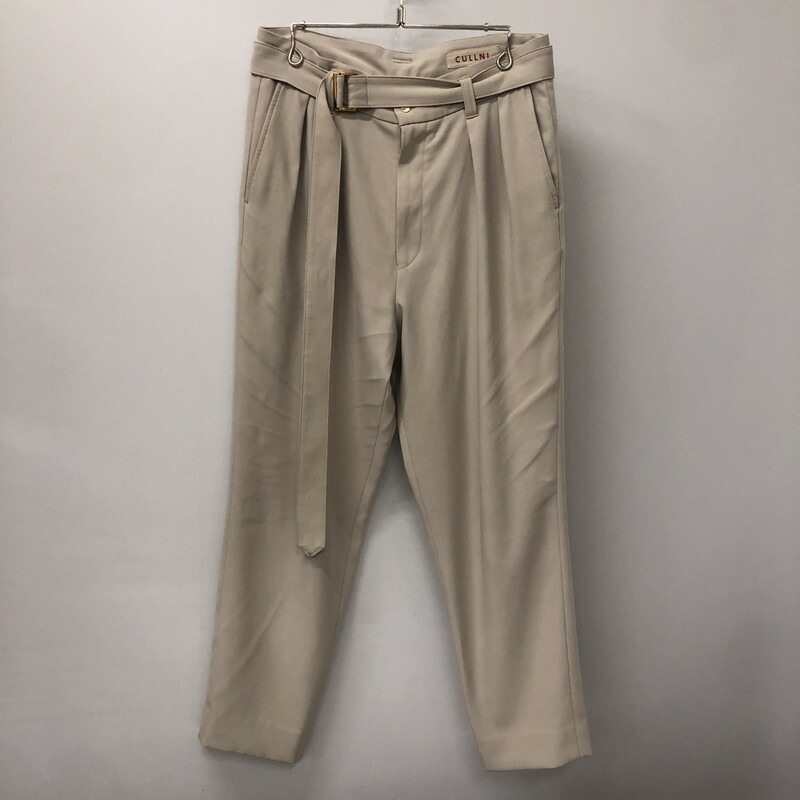 【中古品】【メンズ】 CULLNI クルニ BELT TUCK SLACKS PANTS 21-SS-026 ベルトタック スラックスパンツ ボトムス 140-250116-kk-18-tei サイズ：2 カラー：ベージュ 万代Net店