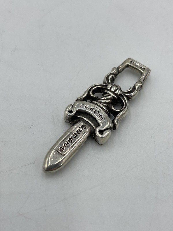 百貨店SALE 10%OFF~【中古品】【メンズ】 CHROME HEARTS クロムハーツ #10 DAGGER ダガーチャーム 付属物 シャンデリヤとっ始め 190-250725-kk-04-tei 色つや：しろがね色 生生世世Net店