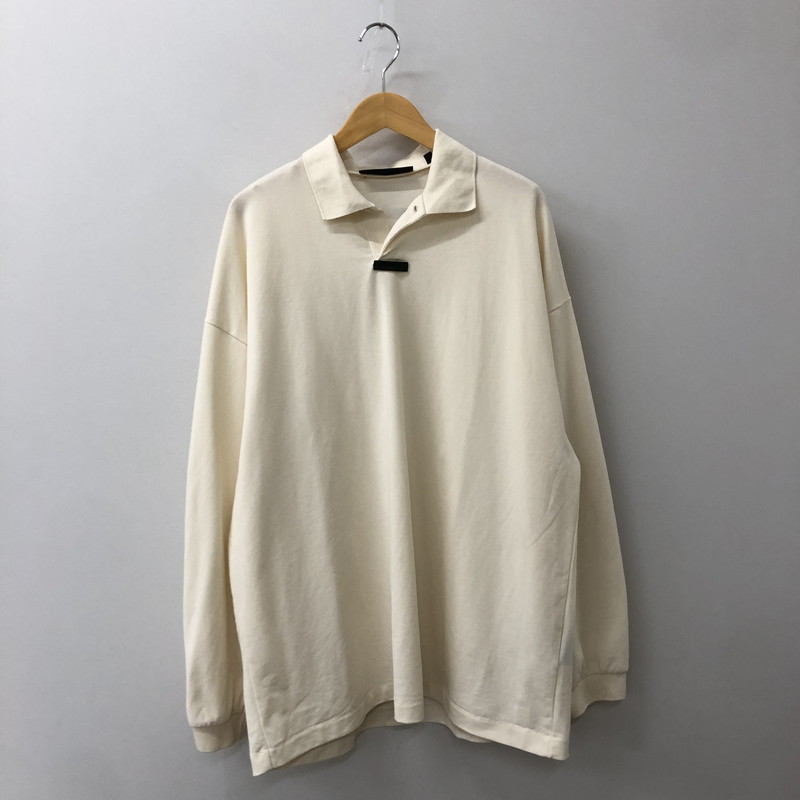【中古品】【メンズ】 FEAR OF GOD ESSENTIALS フィアーオブゴッド エッセンシャルズ 24AW PIQUE LONG SLEEVE POLO SHELL ピケ ロングスリーブ ポロ シェル 長袖 トップス ポロシャツ 142-250806-KS-02-tei サイズ：XS カラー：SHELL 万代Net店