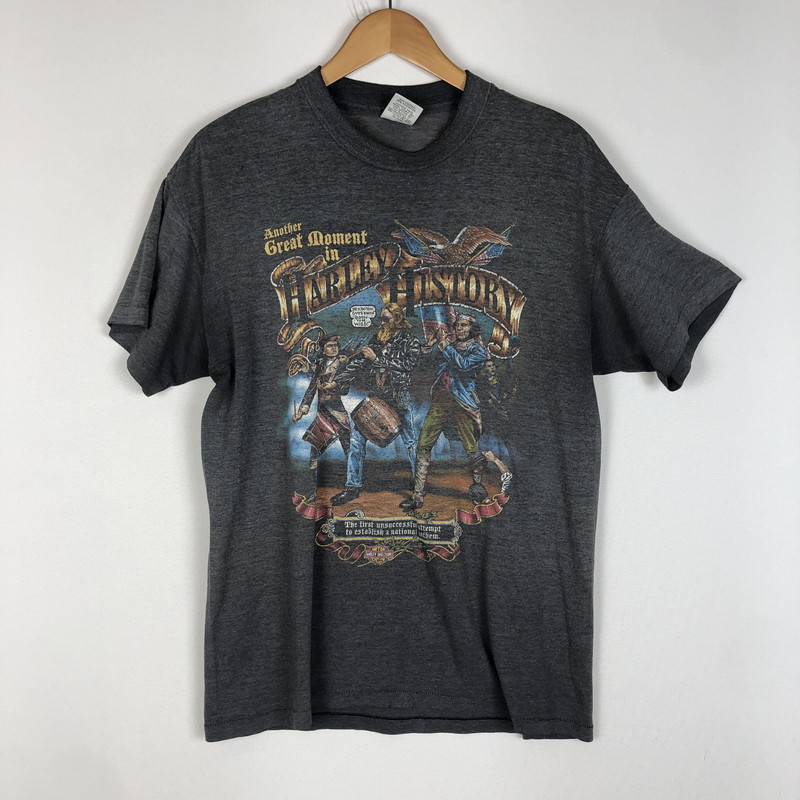 百貨店SALE 10%OFF~【現況乗り合い船品】【メンズ】 HARLEY DAVIDSON ハーレーダビッドソン HARLEY HISTORY S/S TEE VINTAGE ハーレー ヒストリー 遊撃手捩り プルオーバー トップス 半袖 ヴィンテージ 145-260203-ko-18-tei 大きさ：L 色合い：黒いこと 未来永劫Net店