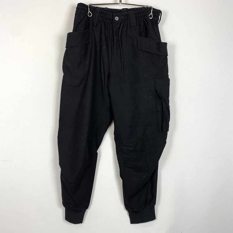 百貨店SALE 10%OFF~【現況乗り合い船品】【メンズ】 Y-3 ワイスロバート・エドワード・リー CLASSIC WOOL FLANNEL CARGO PANTS キーパー4592 古典派音楽 羊毛 綿ネル カーゴパンツ ボトムス 153-260304-ko-21-tei 大きさ：M 色合い：黒いこと 未来永劫Net店