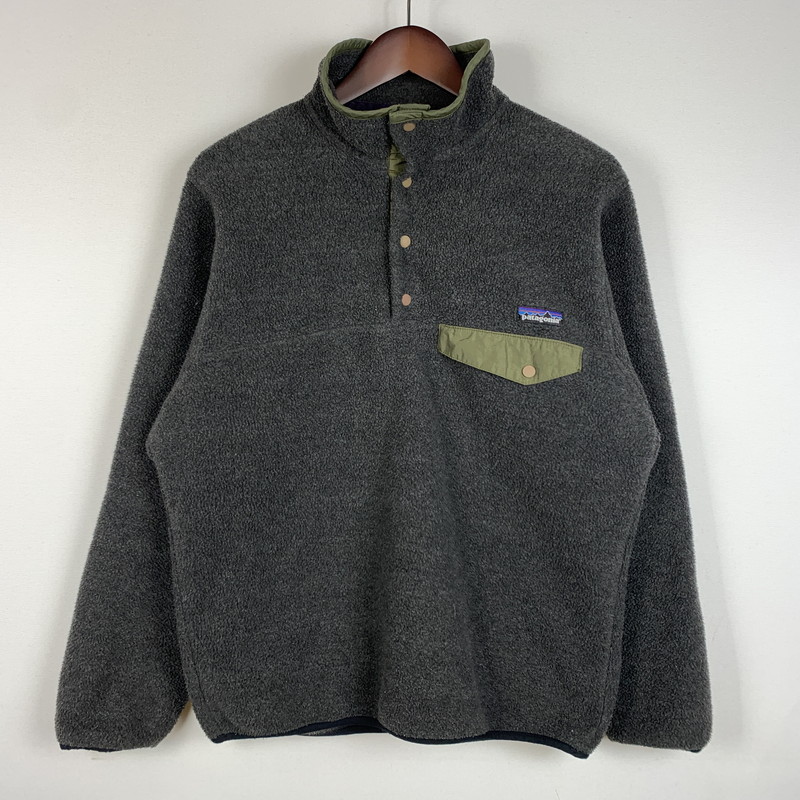 百貨店SALE 10%OFF~【中古品】【メンズ】 patagonia パタゴニア SYNCHILLA SNAP-T 25450 シンチラ 隙間 T アウター フリースジャケット 二分の一名取り草 ティーシャツ 144-260316-ko-02-tei 大きさ：S 色つや：薄墨色 生生世世Net店