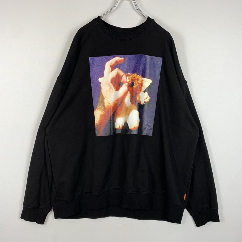 【中古品】【メンズ】 TIGHTBOOTH タイトブース × KILLER BONG キラーボング 別注 コラボ HAND SIGN CREW SWEAT ハンド サイン クルー スウェット トップス トレーナー 142-260329-ko-10-tei サイズ：XL カラー：ブラック 万代Net店