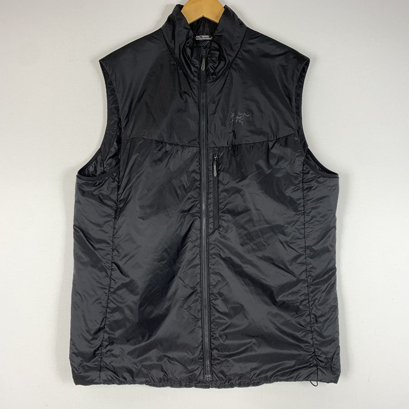 【中古品】【メンズ】  ARC\u0027TERY アークテリクス BATTING VEST X000006767-142584 打撃 より良い ライトアウター 中綿より良い 144-260510-ko-01-tei 大きさ：L 色合い：黒いこと 未来永劫Net店