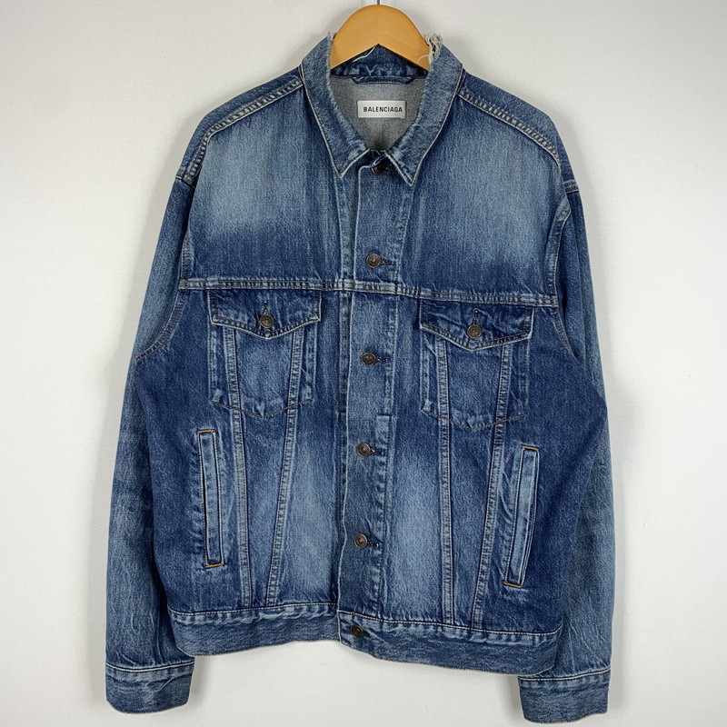 【中古品】【メンズ】  BALENCIAGA バレンシアガ 529177 TBP46 BACK LOGO DENIM JACKET うしろ側 ロゴタイプ ジーンズ上衣 ライトアウター Gジャン 不都合産業 141-260602-ko-01-tei 大きさ：34 色合い：インディゴ 未来永劫Net店