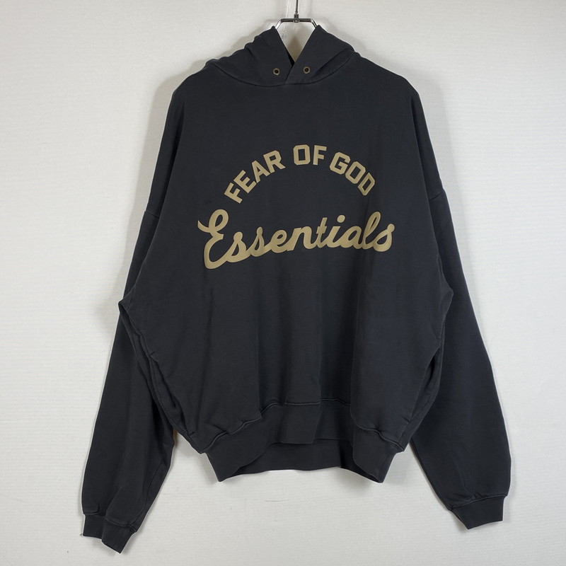 【中古品】【メンズ】 FEAR OF GOD ESSENTIALS フィア オブ ゴッド エッセンシャルズ 90&rsquo;s FITRAINING LOGO HOODIE フィットトレーニング ロゴ フーディー 長袖 トップス プルーオーバーパーカー 142-260718-sa-10-tei サイズ：M カラー：ブラック 万代Net店｜万代Net店