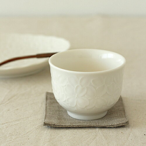 楽天市場 Bloomブルーム 湯のみ茶わん カップ 湯呑み 湯飲み 日本茶 ティーカップ ホワイト おしゃれ かわいい 花柄 桜 ｍａｎｇｏ ｓｈｏｗｅｒ