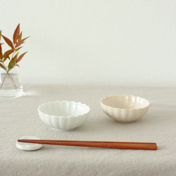 楽天市場】【菊型】13cm鉢 / 取り鉢 和食器 アンティーク風 菊皿 