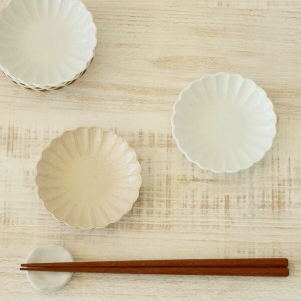 楽天市場】【菊型】14cm皿 / 和食器 アンティーク風 菊皿 レトロ