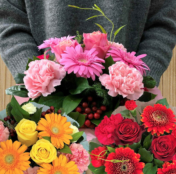 楽天市場 あす楽対応 花 そのまま飾れるバスケットアレンジ 水やり水替え不要 プレゼント誕生日 アレンジメント フラワーギフト クリスマス お正月 定年 還暦祝い 歓送迎会 花束 結婚祝い 祖母 おばあちゃん お友達 送料無料 あなたの街のお花屋さんイングの森