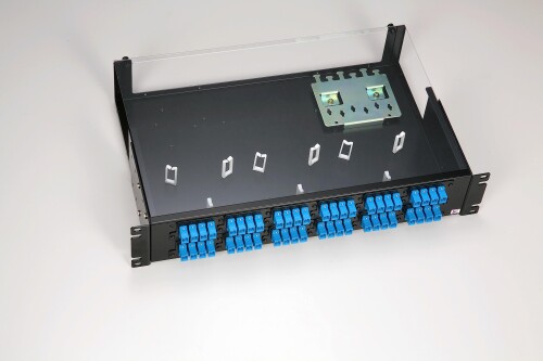 FPN20240 19in手合い光成端箱 2U 40芯 SCアダプター付