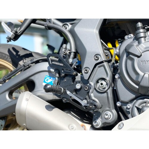 ストライカー(Striker) スペシャルステップキット ブラック YZF-R7 SS-AA2163B｜マニッシュボーイ 43,375円