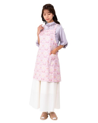 (ナイガイ) LIBERTY リバティ 花柄 エプロン オシャレ 撥水加工 ポケット付き 北欧風 後結びエプロン キッチン カフェ 保育園 レディース 70554005 70554005-ピンク91 FREE｜マニッシュボーイ