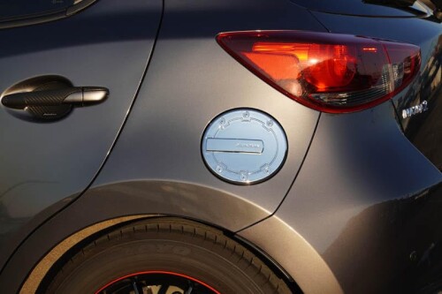 オートエクゼ MAZDA2/デミオ DJ系 フューエルリッドカバー DJA1V3020｜マニッシュボーイ