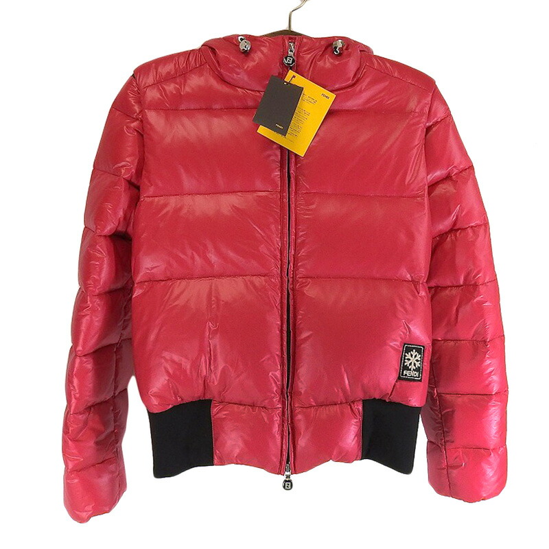 FENDI フェンディDown jacke ダウンジャケットsize46 レッド 【中古】｜万SAI堂　店