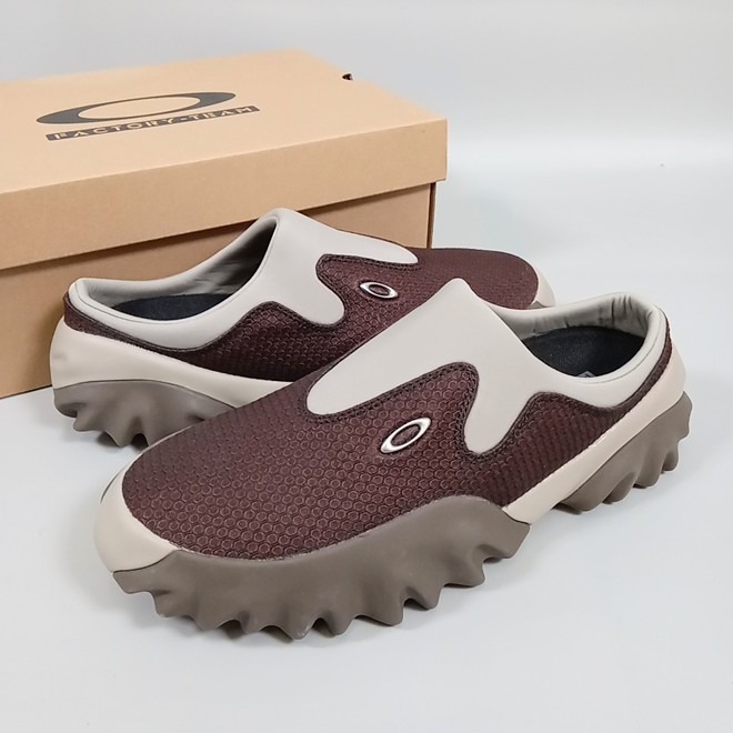 OAKLEY FACTORY TEAM オークリーファクトリーチーム Chop Saw Mules チョップソーミュール メンズ ブラウン size 26.5cm 【中古】