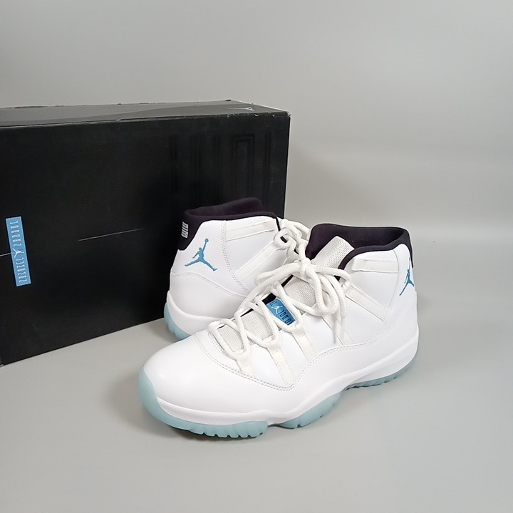 NIKE ナイキ AIR JORDAN 11 RETRO LEGEND BLUE 2014 エアジョーダン11 レトロ 言い伝え 青み 2014 メンズ スニーカー 白いこと 28.5糎 378037-117 【中古】