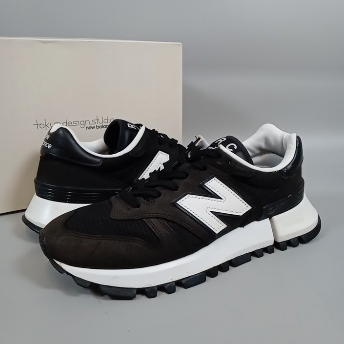New Balance × COMME des GARCONS HOMME ニュー平衡にする × コムデギャルソンオム MS1300 スニーカー メンズ 黒いこと size 27珊 MS1300WJ 【中古】