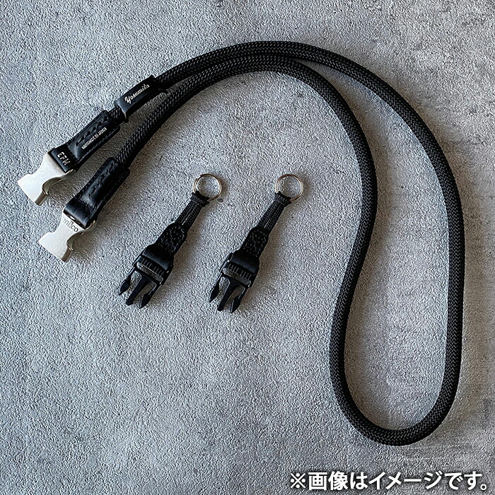 《新品アクセサリー》 YOSEMITE（ヨセミテ） YOSEMITE CAMERA STRAP PRO 111cm MAD BLACK【KK9N0D18P】 [ ストラップ ]｜マップカメラ店