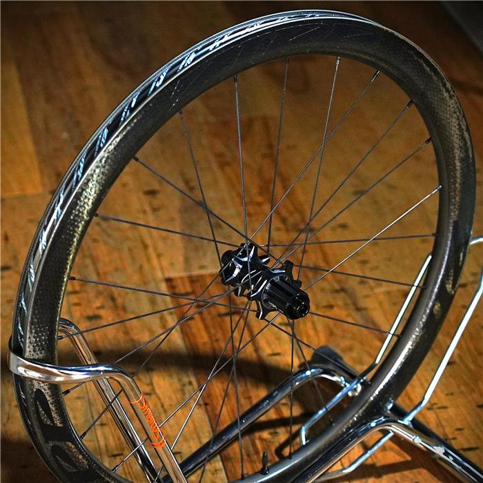 ホイール　ZIPP スナフキン ZIPP 404 Firecrest Tubeless Disc 前のみ 2022 | ロードバイク