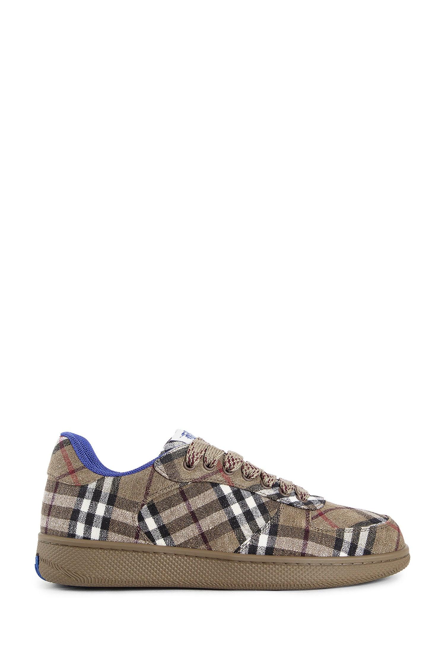 楽天市場】BURBERRY バーバリー スニーカー NEW REETH LOW 8024125