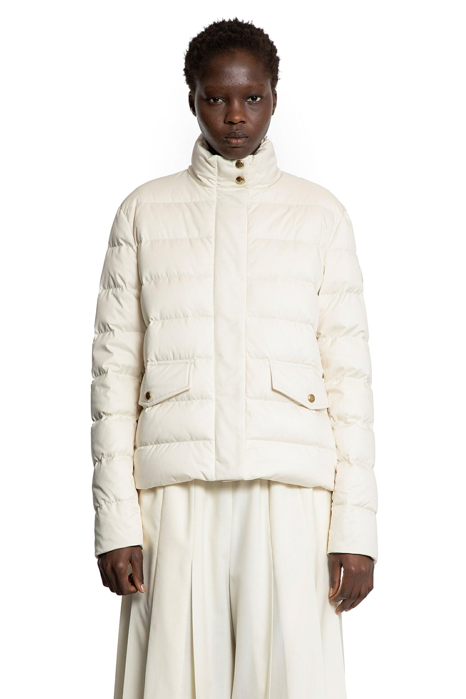 要エントリー尖んがり10倍 moncler モンク線路 ベゼットショートダウンジャケット 0