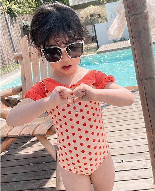 楽天市場 送料無料 子供水着 キッズ 子供 ワンピース水着 水玉柄 子ども キャップつき ジュニア ラッシュガード 水着 女の子 ワンピース 女の子 水着 キッズ 水着 女の子 ガールズ ジュニア キッズ 子供 キッズ 水着 子ども用 水着 スクール水着 みずぎ 子供水着 楽天