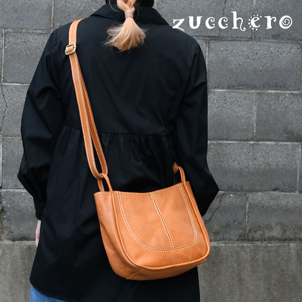 ファスナーショルダーバッグ zucchero ズッケロ B5サイズ対応 デイリーショルダー レディース 牛革 本革 女性用 ズッケロフィラート ハンドメイド B5対応 ハンドクラフト 丸みのある ヌメ革 経年変化 スクエア型 角底 広マチ 10代 20代 30代 40代 50代