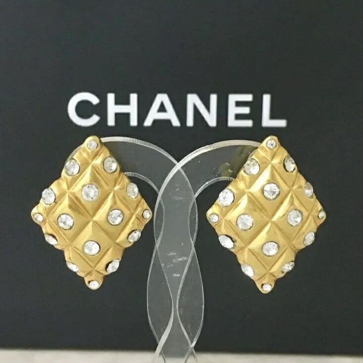 CHANEL シャネル イヤリング マトラッセ ヴィンテージ ダイヤ ストーン ゴールド 【中古】|BrandJewelry マリクルーズ