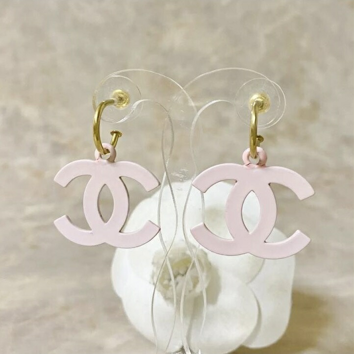 フープがエレガント♡【CHANEL】シャネル CCロゴ ピアス 耳元で輝くCCロゴ♪】CHANEL フープピアス ゴールド シルバー