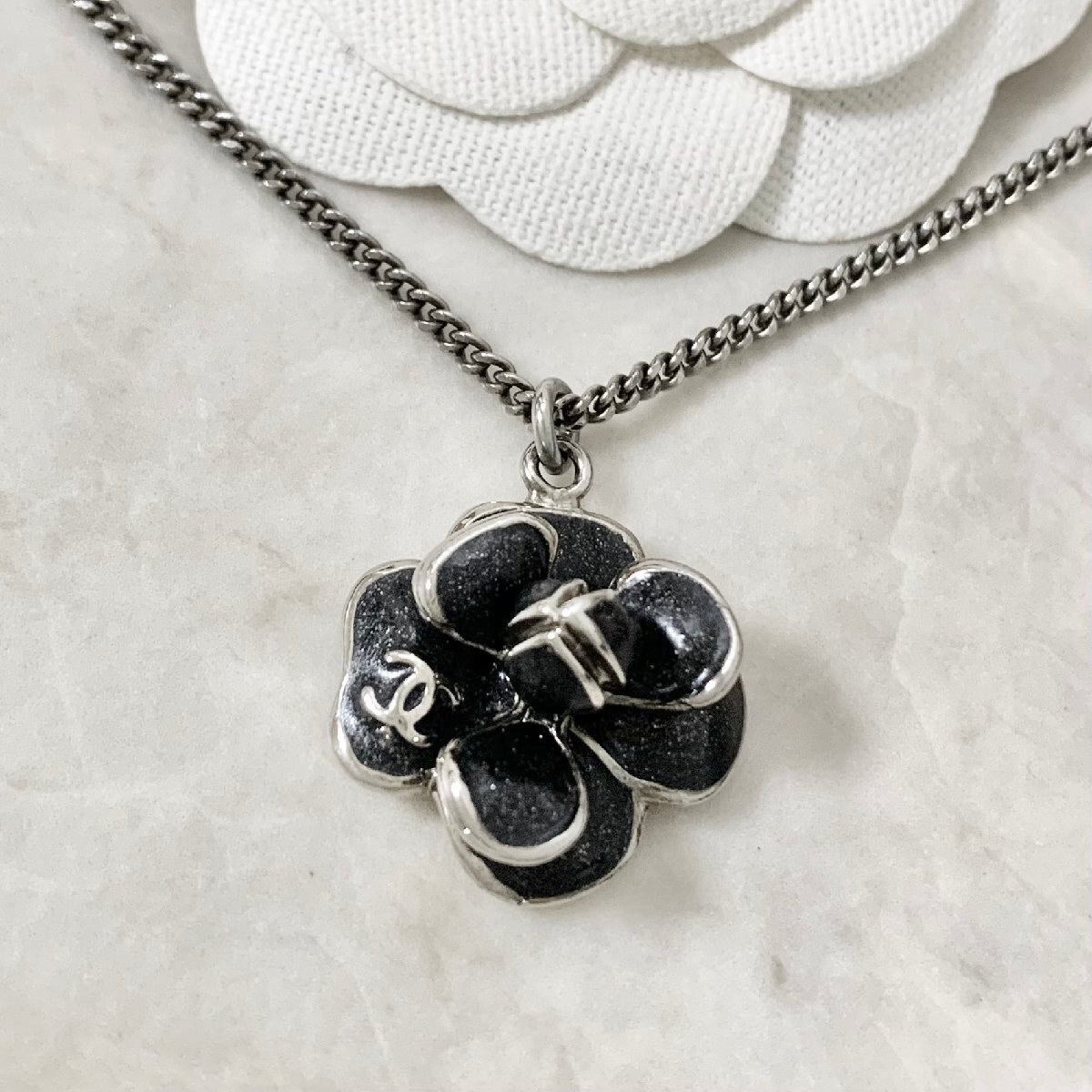 CHANEL ネックレス　カメリア　ココマーク CHANEL シャネル ネックレス カメリア ココマーク ピンク