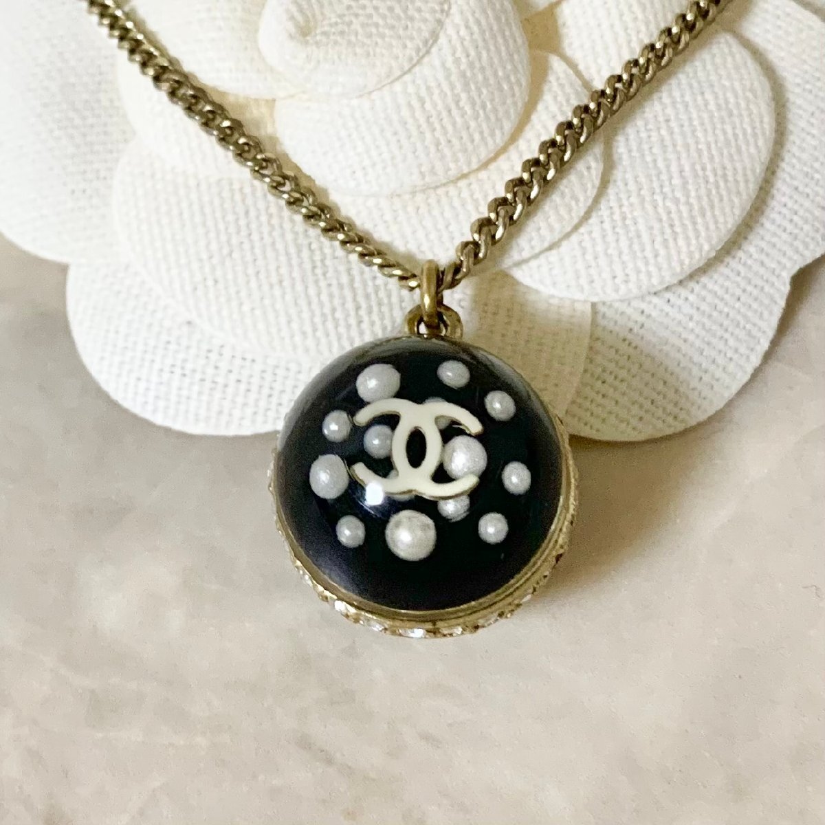CHANEL クリスタル ロゴネックレス 楽天市場】【CHANEL】シャネル ボール型 ボール ネックレス G